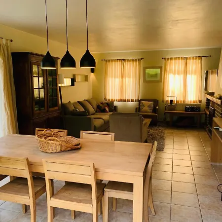Casa de Férias Lovely Meadow House In The Land Of Croix Scaille Gedinne
